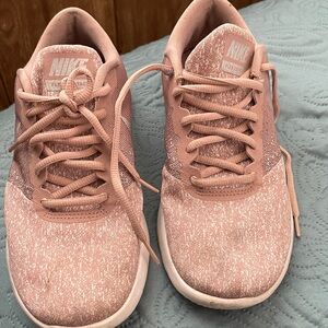 Nike Women's Pink Heathered Sneakers